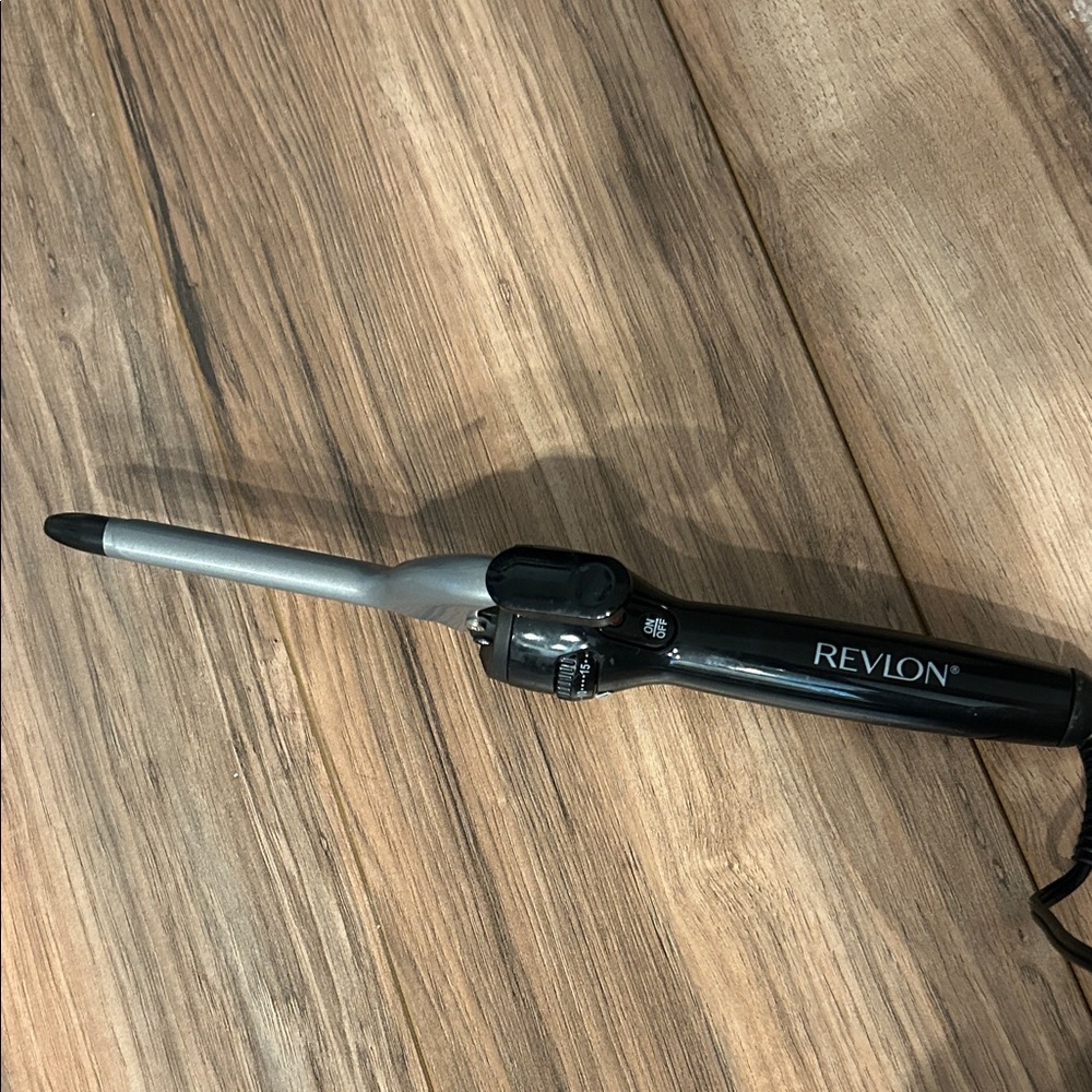 Revlon Perfect Heat 1/2" Triple Ceramic Curling Iron, Black